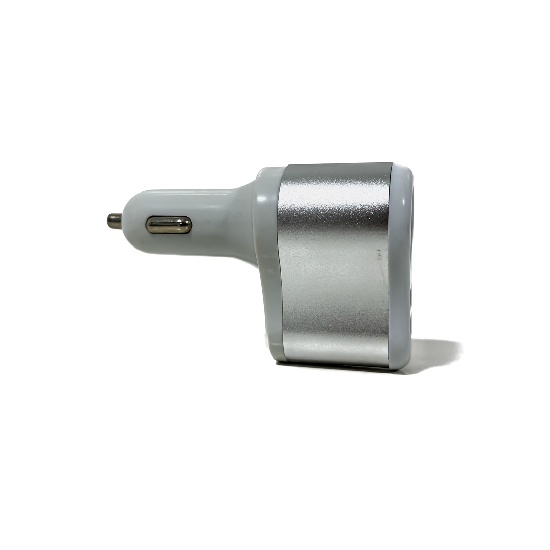 ACCESORIO PARA CELULAR CARGADOR DOBLE USB + ENCENDEDOR 12V / 24V OUTPUT 5V 4200 MA BLANCO+PLATEADO