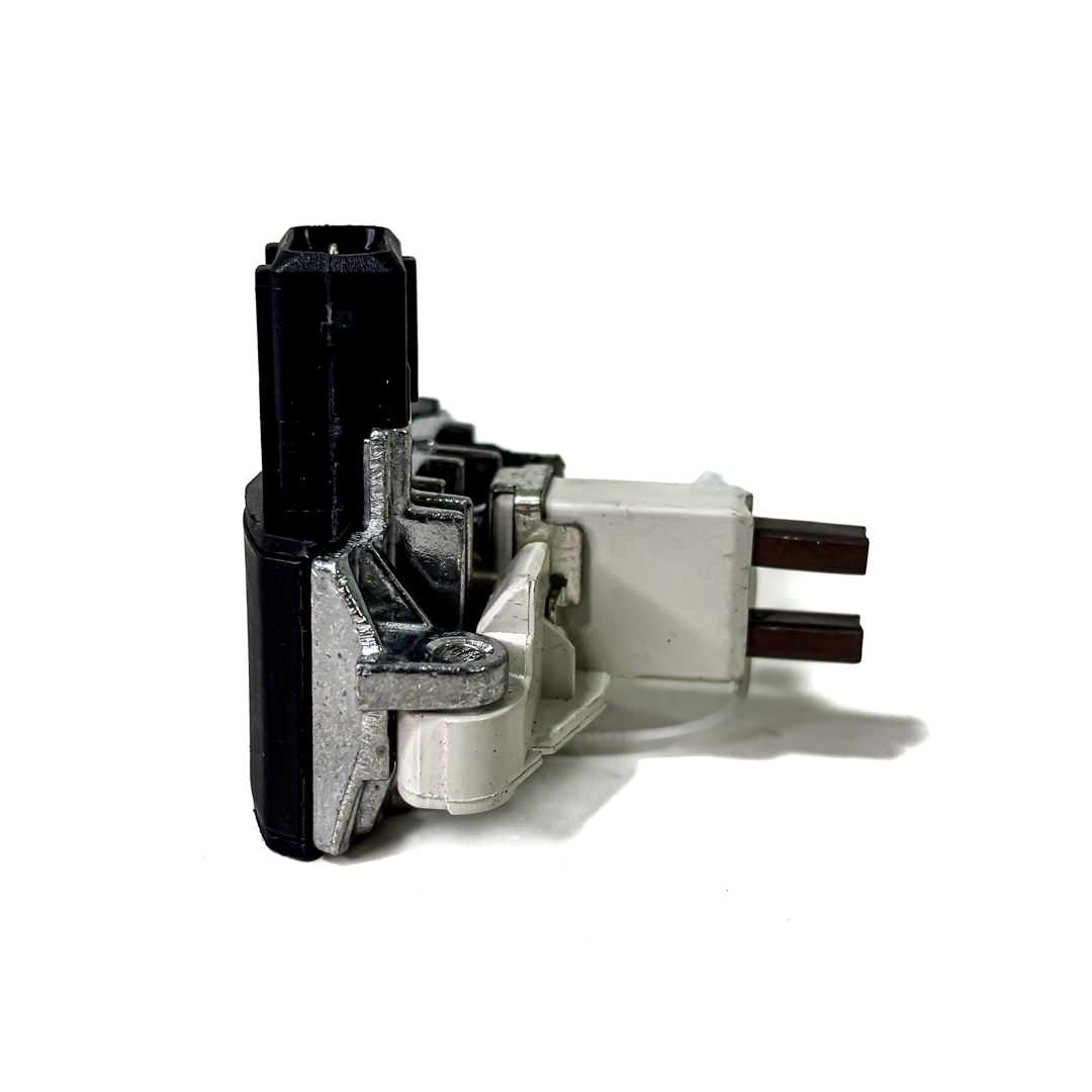 REGULADOR DE VOLTAJE TIPO BOSCH MERCEDES BENZ; IVECO; BMW 12 V RNB311506 U311506 - 2