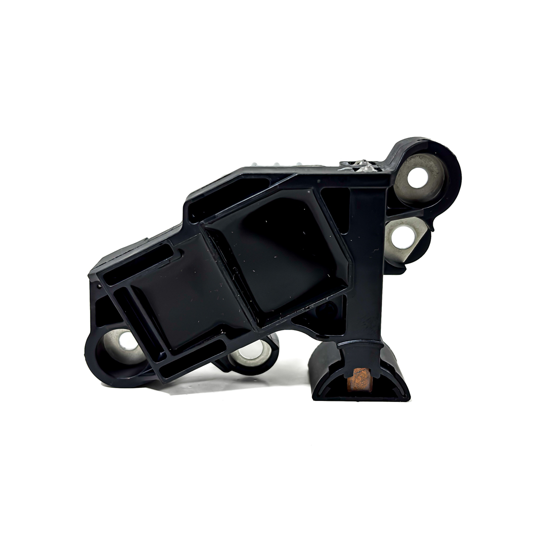 REGULADOR DE VOLTAJE TIPO BOSCH CITROËN; PEUGEOT; FIAT; FORD 12 V RNB346010 U346010