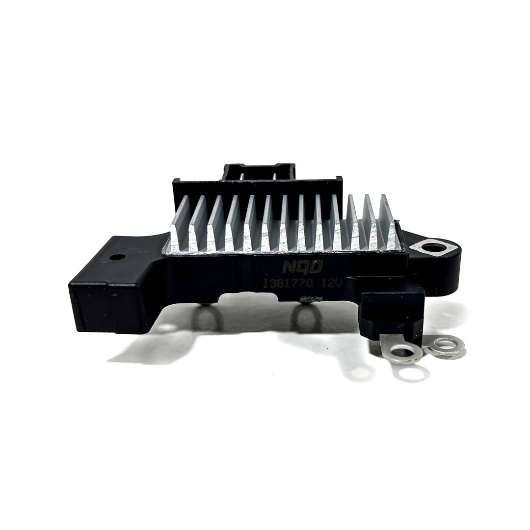 REGULADOR DE VOLTAJE TIPO HITACHI DAIHATSU MINIBUS C/ MOTOR CUMMINS; RENAULT R19, CLIO, R9, EXPRESS DIESEL 12V RNI381770