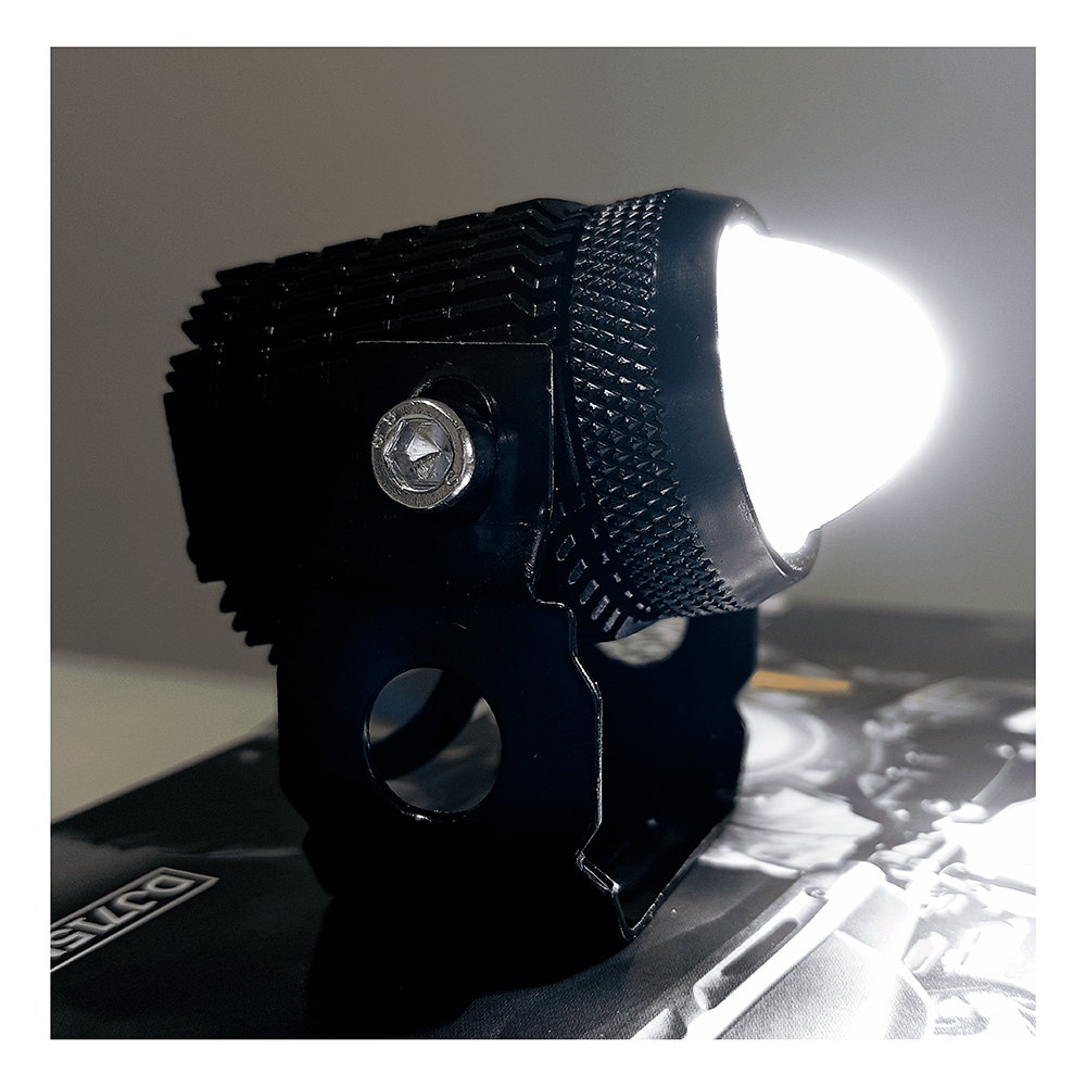 OFF ROAD FARO DE LED UNIVERSAL LUZ LED BLANCA Y AMBAR CON FUNCIONES ESTABLE Y FLASH INDIVIDUALES Y COMBINADAS 9V-36V 1 LED - 20 WATTS  MEDIDAS 56*36*75 (mm) - 10