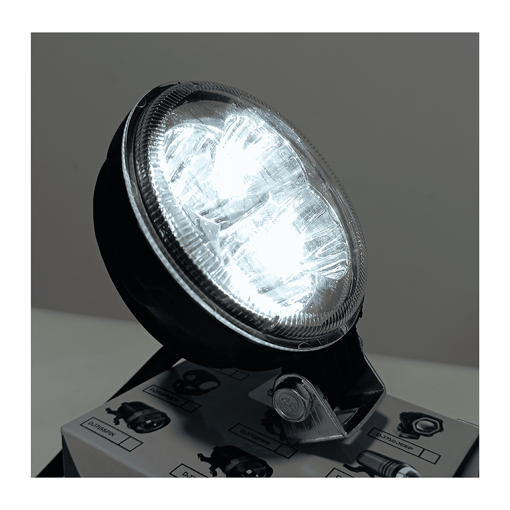 OFF ROAD FARO DE LED UNIVERSAL LUZ LED BLANCA ESTABLE  9V-36V 4 LED - 12 WATTS  MEDIDAS 55(MM) CANTIDAD POR CAJA MASTER 100 - 7