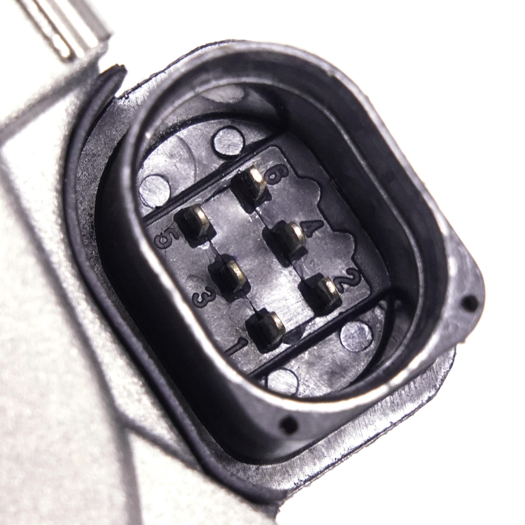CUERPO MARIPOSA VOLKSWAGEN VENTO 11/15 2.0L SPORTWAGEN 11/14 2.0L - 7