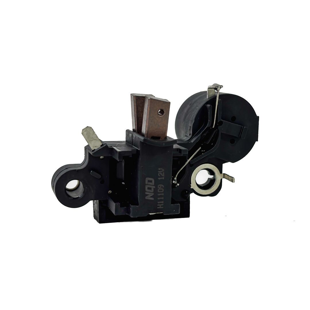 REGULADOR DE VOLTAJE TIPO HITACHI ISUZU PICKUP, NISSAN 200SX, 240X PULSAR, SENTRA   17745   U11109   RNH 043154 - 3