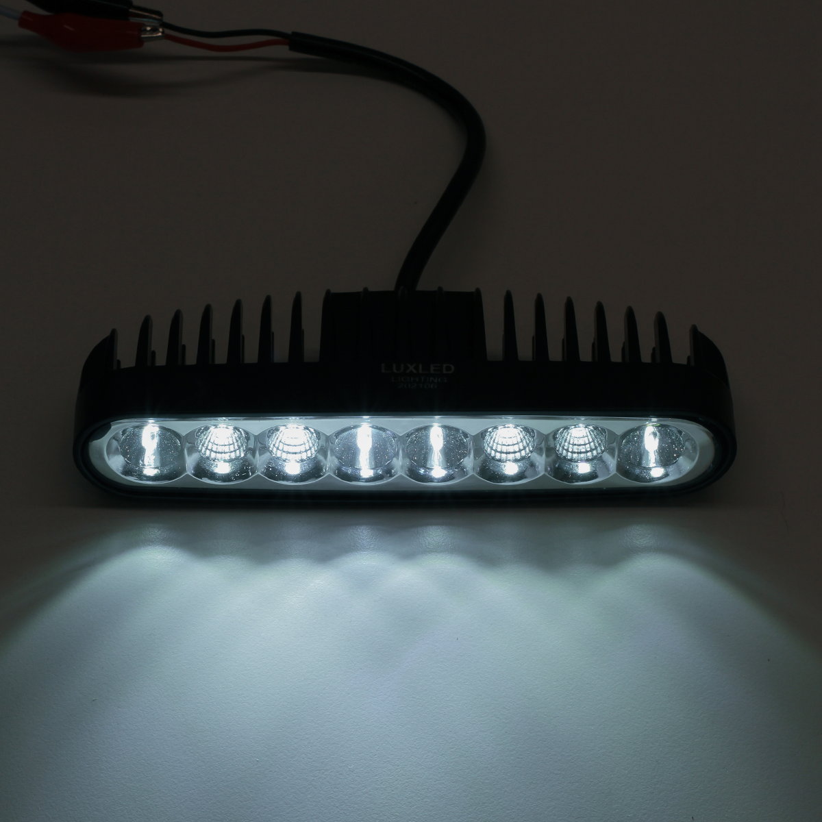 OFF ROAD FARO DE LED FARO DE LED RECTANGULAR - 8 LED  40 WATTS 19X4X5CM - 5
