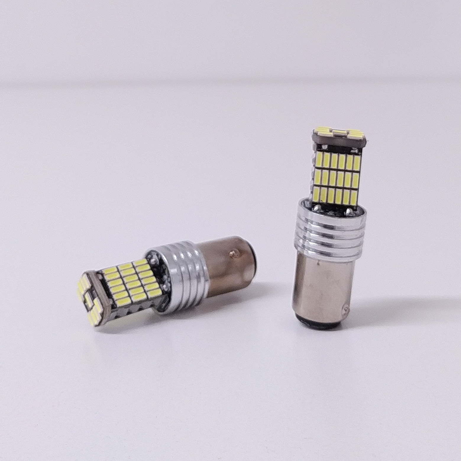 LED SEÑALIZACION CANBUS BLISTER X 2 - 1034 - 1157 P21/5W 2 POLOS 45 LED 3014 SMD - CANBUS - BLANCO 12V - 24V
