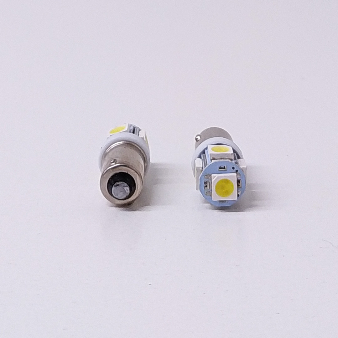 LED SEÑALIZACION SMD BLISTER X 2 - 53 - T4W - BA9S 5 SMD 5050 SMD - BLANCO 24V - BLISTER X 2 UNIDADES CANTIDAD POR CAJA MASTER 1250