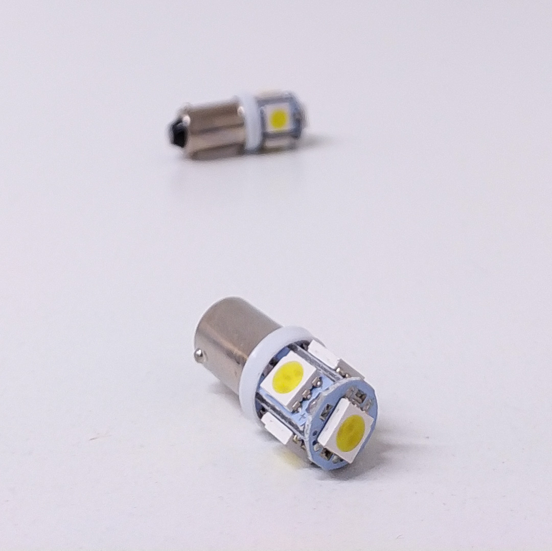 LED SEÑALIZACION SMD BLISTER X 2 - 53 - T4W - BA9S 5 SMD 5050 SMD - BLANCO 24V - BLISTER X 2 UNIDADES CANTIDAD POR CAJA MASTER 1250 - 2