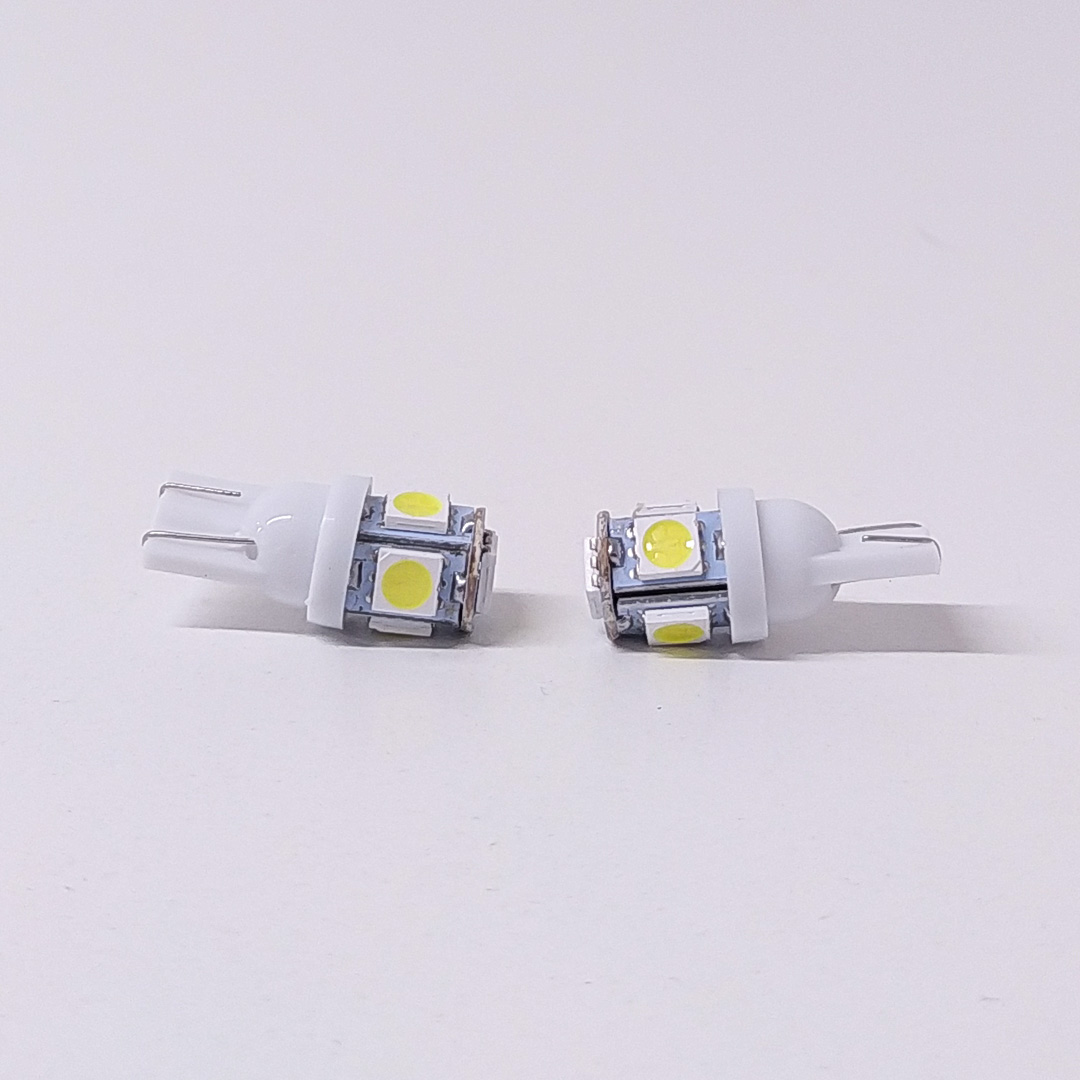 LED SEÑALIZACION SMD BLISTER X 2 2821 - T10 - W5W 5 SMD 5050 SMD BLANCO 24V BLISTER X 2 UNIDADES CANTIDAD POR CAJA MASTER 1250 - 2
