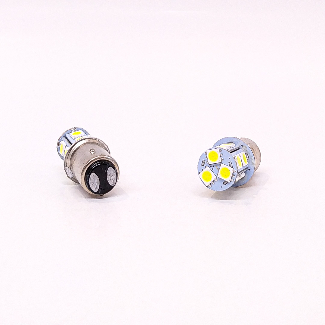 LEDS SMD BLISTER X 2 1034 - 1157 - P21/5W 2 POLOS (DESPAREJA) 13 LED 5050 SMD - BLANCO 24V CANTIDAD POR CAJA MASTER 1000