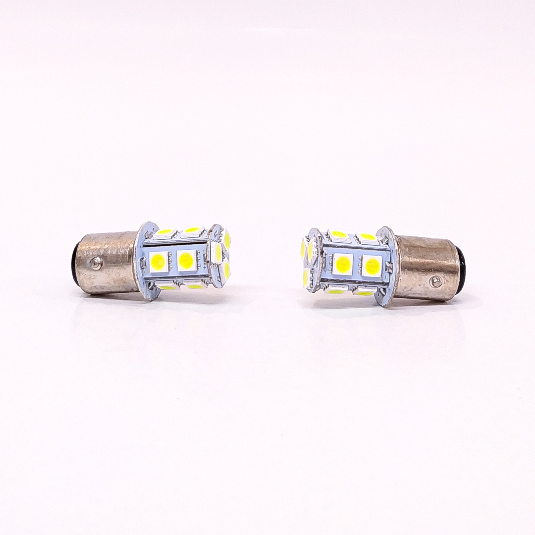 LEDS SMD BLISTER X 2 1034 - 1157 - P21/5W 2 POLOS (DESPAREJA) 13 LED 5050 SMD - BLANCO 24V CANTIDAD POR CAJA MASTER 1000 - 2