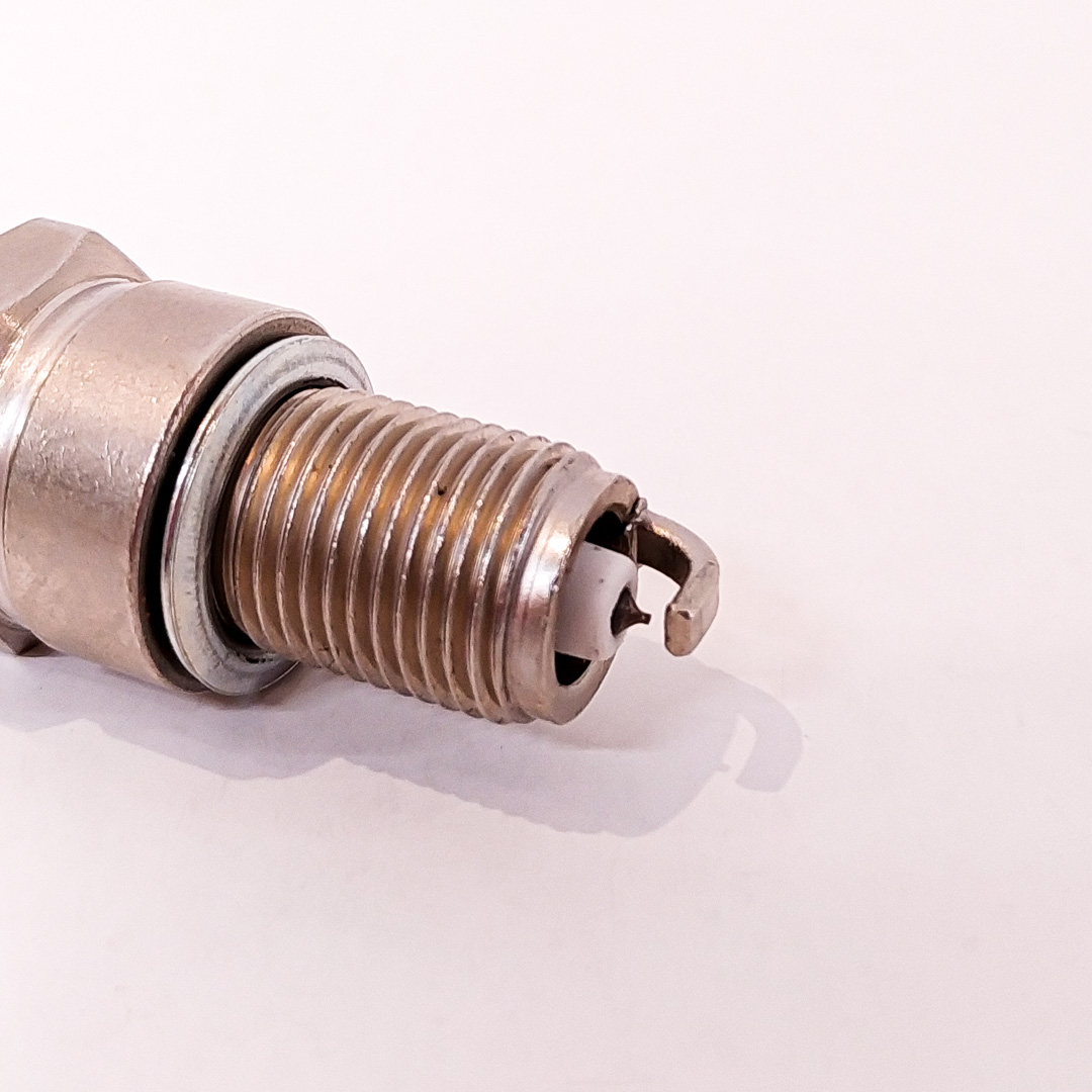 BUJIA DE ENCENDIDO COMPETICION EQUIVALENTE A NGK BP4ES - 10
