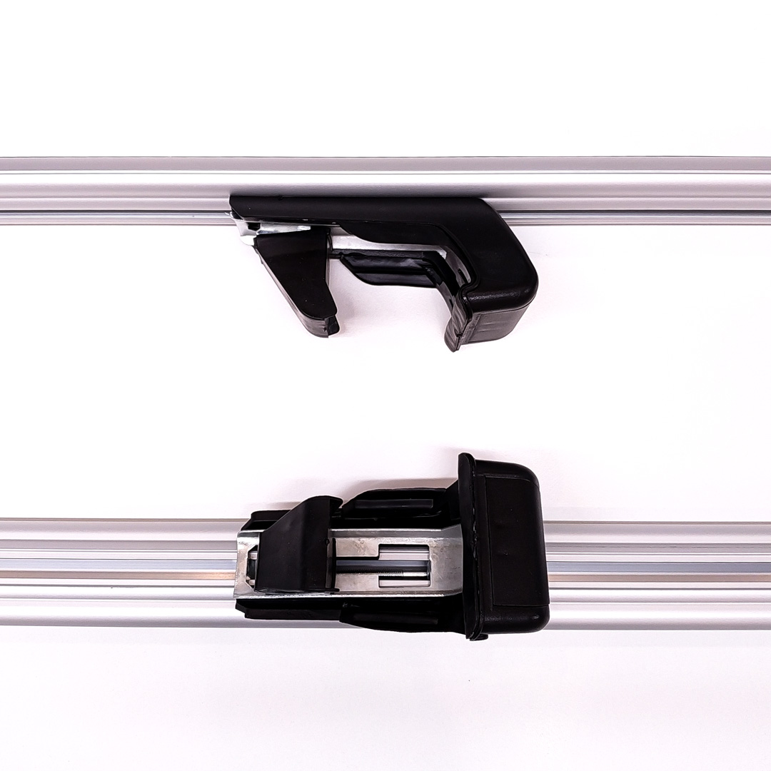 PORTAEQUIPAJE DE TECHO UNIVERSAL DE ALUMINIO OVALADO PLATEADO 1.35 METROS CON LLAVE