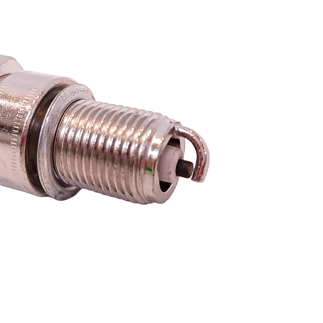 BUJIAS DE ENCENDIDO EQUIV. BOSCH WR8DC+ / EQUIV. NGK FBPR5ES / EQUIV. CHAMPIONS RN9YC CANTIDAD POR CAJA MASTER 200