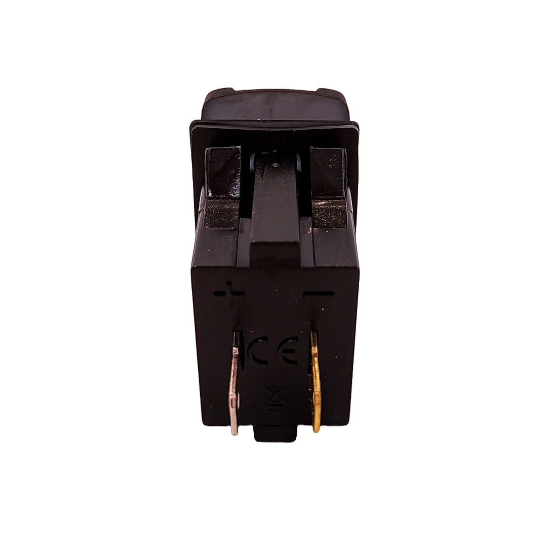 TOMA USB DOBLE ENTRADA: 12V-24V  VOLTAJE DE SALIDA USB: DC 5V SALIDA: 3.1A  CARGA IPHONES, IPADS, GPS. SOBRETENSIÓN SOBRE SOBRECARGA, SOBRECARGA Y SOBRECALENTAMIENTO. ALTA EFICIENCIA DE TRABAJO: MÁS DEL 90. - 3