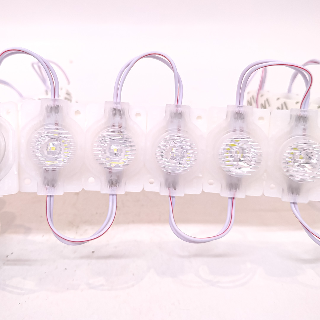 MODULO LED SMD 1 LED SMD CON LUPA AUTOADHESIVO 12V COLOR BLANCO 4,5CM X 3CM CANTIDAD POR CAJA MASTER 2000 - 3