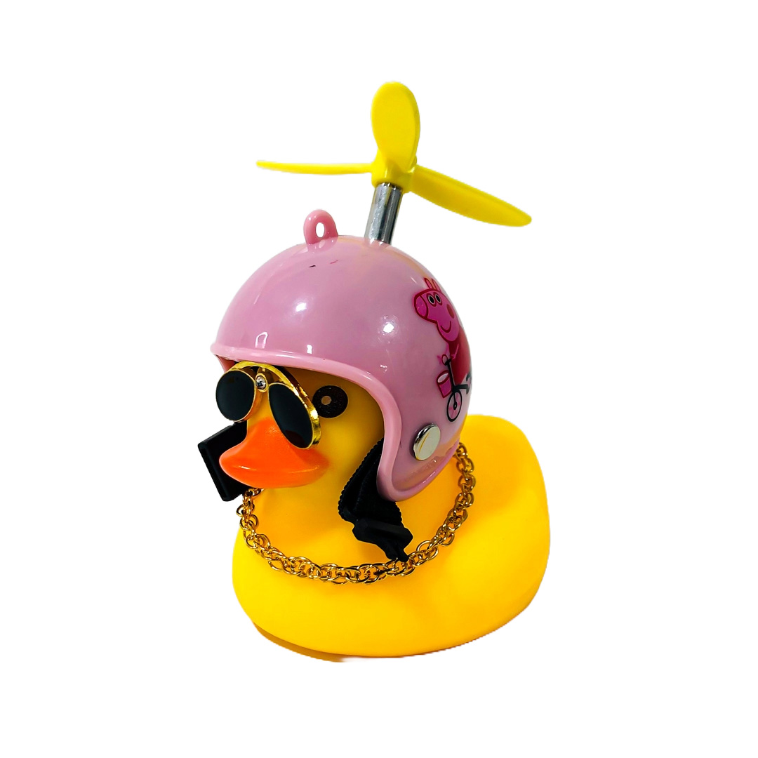 PATITO DECORATIVO PARA AUTO, BICI O MOTO CASCO ROSA DIBUJO PEPPA PIG CON ANTEOJOS, CADENA Y HELICE