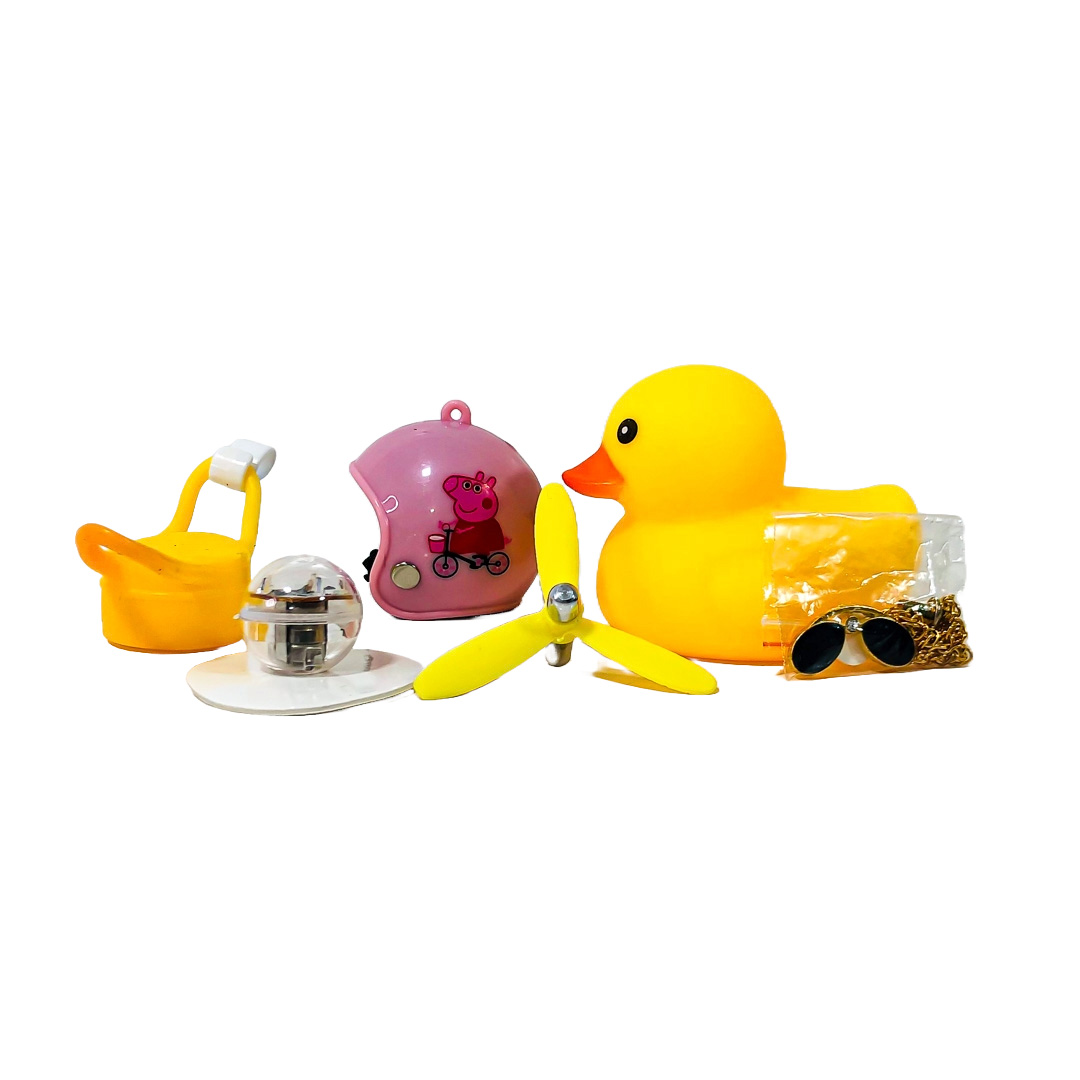 PATITO DECORATIVO PARA AUTO, BICI O MOTO CASCO ROSA DIBUJO PEPPA PIG CON ANTEOJOS, CADENA Y HELICE - 2