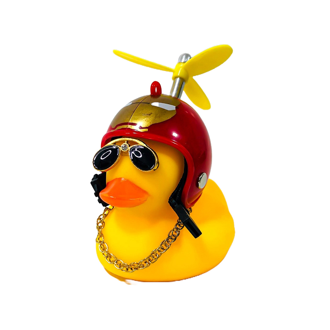 PATITO DECORATIVO PARA AUTO, BICI O MOTO CASCO ROJO DIBUJO IRON MAN CON ANTEOJOS, CADENA Y HELICE - 5