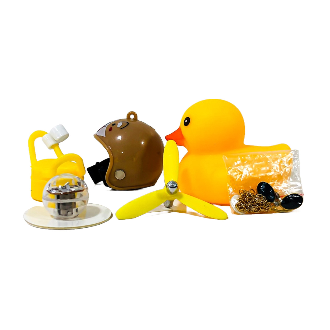 PATITO DECORATIVO PARA AUTO, BICI O MOTO CASCO MARRON DIBUJO HAMSTER CON ANTEOJOS, CADENA Y HELICE - 6