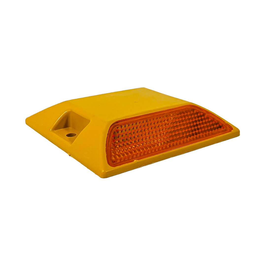 TACHA REFLECTIVA AMARILLA PARA SENALIZACION VIAL  10 CM X 10 CM - 2