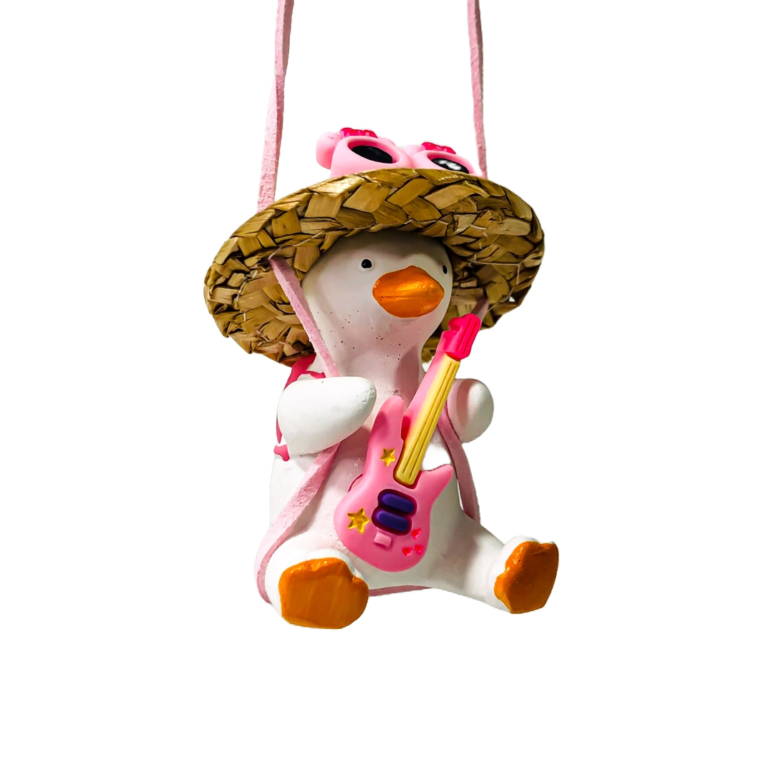 PATITO DECORATIVO COLGANTE DE CERAMICA PARA AUTO TURISTA CON GAFAS, MOCHILA Y GUITARRA ROSA - 6