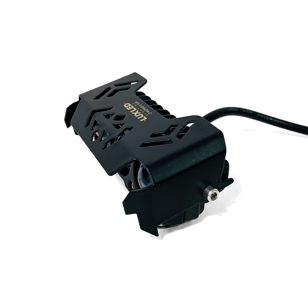 OFF ROAD FARO DE LED UNIVERSAL RECTANGULAR TRIPLE LUPA COLOR BLANCO Y AMBAR 12V / 24V  MEDIDAS 10,4 CM * 4,3 CM * 3,8 CM - 4