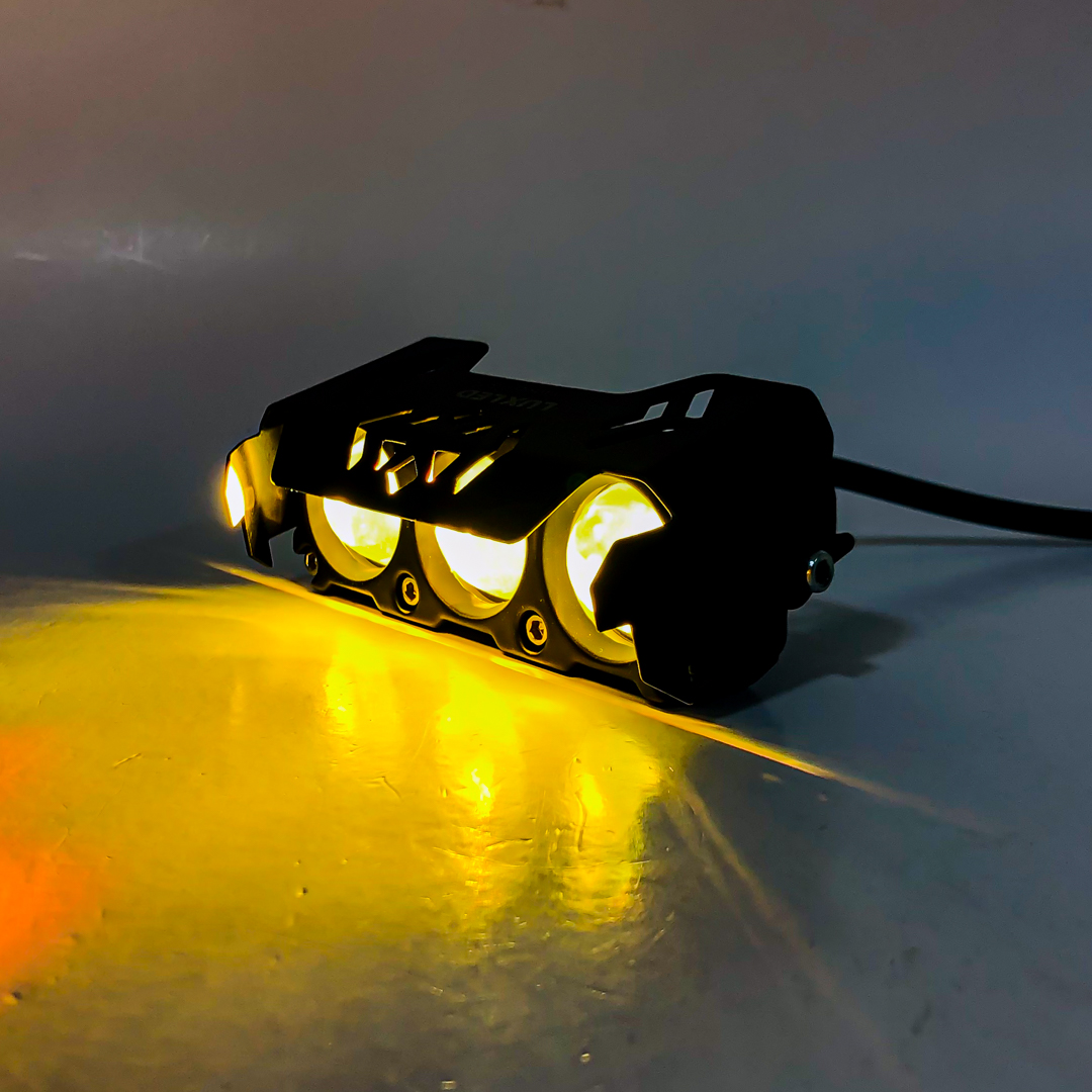 OFF ROAD FARO DE LED UNIVERSAL RECTANGULAR TRIPLE LUPA COLOR BLANCO Y AMBAR 12V / 24V  MEDIDAS 10,4 CM * 4,3 CM * 3,8 CM - 5