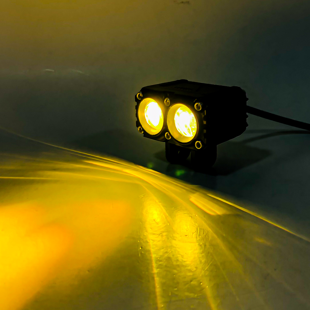 OFF ROAD FARO DE LED UNIVERSAL RECTANGULAR DOBLE LUPA COLOR BLANCO Y AMBAR 12V / 24V  MEDIDAS 7.3 CM * 6.4 CM * 6,8 CM - 10
