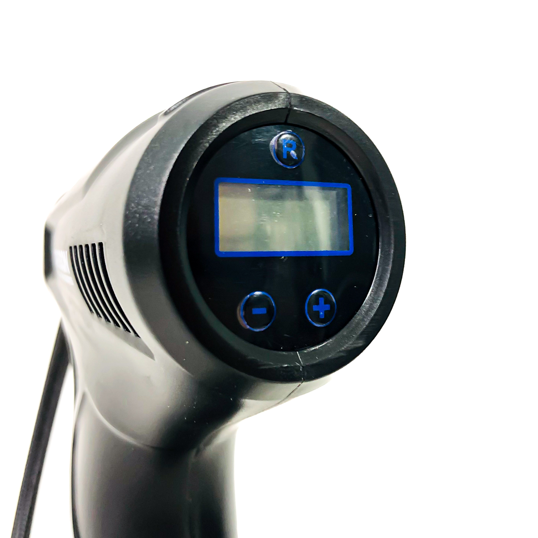 COMPRESOR COMPRESOR DE AIRE INALAMBRICO 80 WATTS CON LINTERNA Y MEDIDOR DE PRESION DE RUEDAS CON 3 TOMAS DE AIRE Y CARGADOR USB - 6