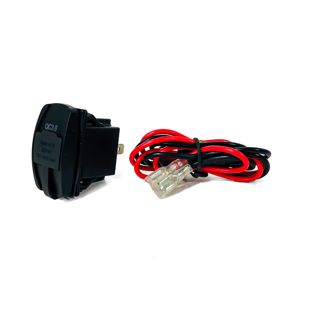 TOMA DE CONEXION 12V / 24V TOMA DE CONEXION CON PUERTO USB / TIPO C 3.1AMP 12V / 24V POTENCIA MAXIMA 48 WATTS . INCLUYE KITS DE CABLES DE CONEXION. PESO 32 GRS MEDIDAS 4,7 CM X 2,3 CM X 4 CM - 2