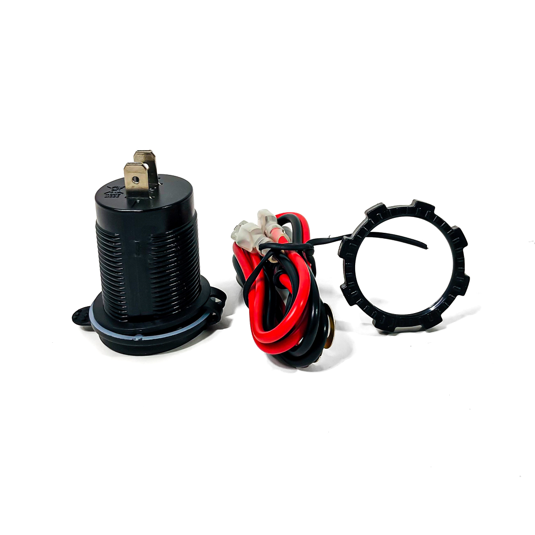 TOMA DE CONEXION 12V / 24V TOMA DE CONEXION CON PUERTO USB / TIPO C 3.1AMP  PARA 12V / 24V POTENCIA MAXIMA 20 WATTS CON ANILLO LED AZUL, VERDE Y ROJO. INCLUYE KITS DE CABLES DE CONEXION. PESO 35 GRS MEDIDAS 4CM X 4CM X 5.1CM - 5
