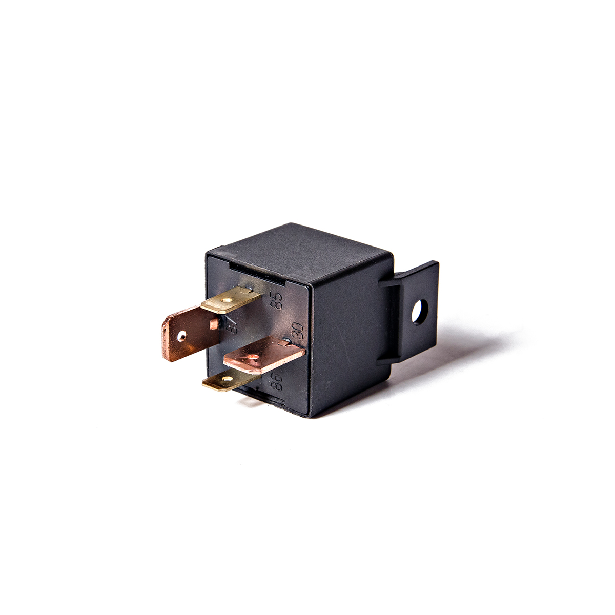 RELAY UNIVERSAL 4T 12V 70 AMPER >> RTM 62 CANTIDAD POR CAJA MASTER 500