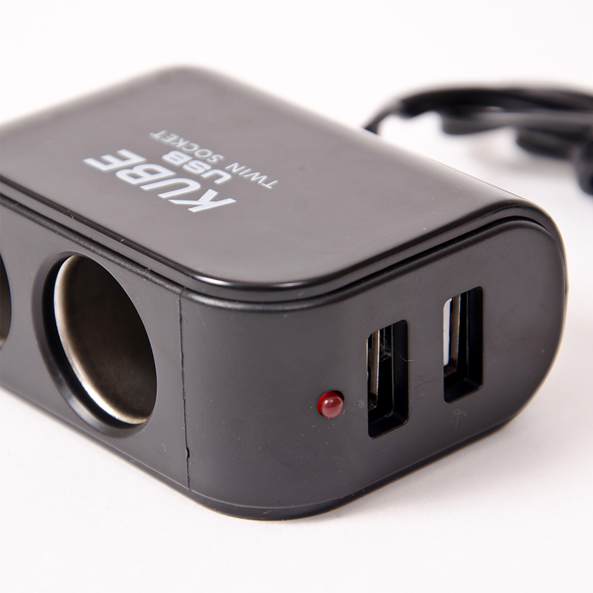 ACCESORIO PARA CELULAR ALARGUE CON 2 USB + 2 ENCENDEDOR INPUT : 12/24V OUTPUT:5V/2100MA NEGRO