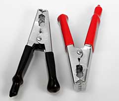 CLIP PARA BATERIA 50 AMPER AISLADO POSITIVO